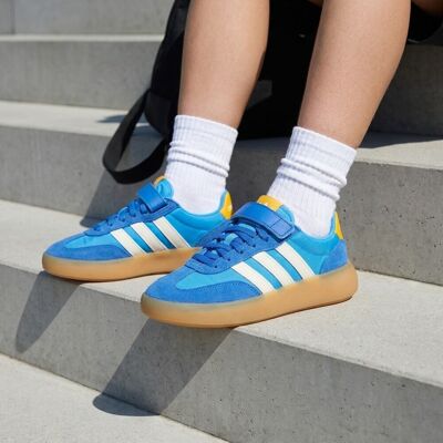 Adidas Barreda Sneakers blauw Suede Blauw 33,35,34 male Adidas Barreda Sneakers blauw Suede Blauw 33,35,34 male