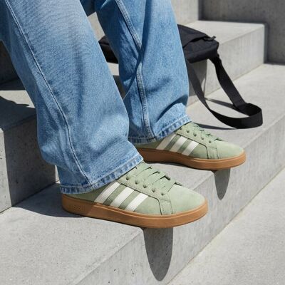 Adidas Grand Court Base 00 Sneakers groen Leer Groen 44,42,40,43 1/3,42 2/3 male Adidas Grand Court Base 00 Sneakers groen Leer Groen 44,42,40,43 1/3,42 2/3 male