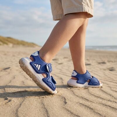 Adidas Altaswim Sandalen blauw Rubber Blauw 27,26,25,23,24 Uniseks Adidas Altaswim Sandalen blauw Rubber Blauw 27,26,25,23,24 Uniseks