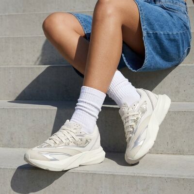Adidas Lightblaze Sneakers wit Suède/ Mesh Wit 41 1/3,36,37 1/3,38,39 1/3,40 female Adidas Lightblaze Sneakers wit Suède/ Mesh Wit 41 1/3,36,37 1/3,38,39 1/3,40 female