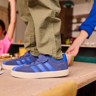 Adidas VL court 3.0 Sneakers blauw Suede Blauw 29,28,30,35,34,32,33,31 male Adidas VL court 3.0 Sneakers blauw Suede Blauw 29,28,30,35,34,32,33,31 male