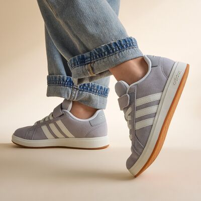 Adidas Grand Court 00's Sneakers grijs Suede Grijs 32,30,28,29 Vrouwelijk Adidas Grand Court 00's Sneakers grijs Suede Grijs 32,30,28,29 Vrouwelijk
