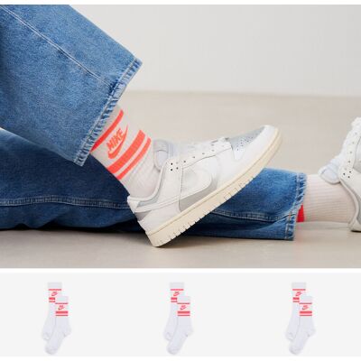 Nike Chaussettes X3 Crew Stripe - Kinderen Wit/roze Heren 34/38 Nike Chaussettes X3 Crew Stripe - Kinderen Wit/roze Heren 34/38
