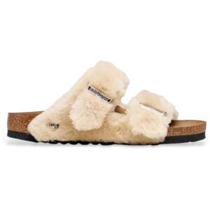 Birkenstockvoor vrouwen. 1030275 Shearling Bovenkant Sandcastle Beige Sandalen (39), Plat, Geen, Casual Birkenstockvoor vrouwen. 1030275 Shearling Bovenkant Sandcastle Beige Sandalen (39), Plat, Geen, Casual