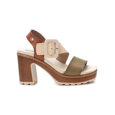 Refreshvoor vrouwen. 17284302-HIELO Sandalen 172843 wit (38), 8 tot 10 cm, Gesp, Casual Refreshvoor vrouwen. 17284302-HIELO Sandalen 172843 wit (38), 8 tot 10 cm, Gesp, Casual