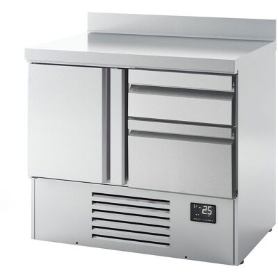 GGM Gastro Koelwerkbank PREMIUM PLUS - 978x700mm - met 1 deur - met 2 lades - met opstand GGM Gastro Koelwerkbank PREMIUM PLUS - 978x700mm - met 1 deur - met 2 lades - met opstand