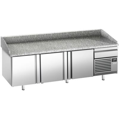 GGM Gastro Pizzakühltisch Premium PLUS - 2305x800mm - mit 3 Türen & 1 Schublade Zilver GGM Gastro Pizzakühltisch Premium PLUS - 2305x800mm - mit 3 Türen & 1 Schublade Zilver