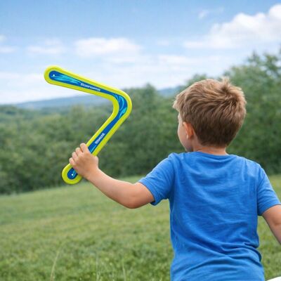 Eddy Toys boemerang - frisbee speelgoed voor buiten - boemerang met bereik 15-20 meter - driehoekige boemerang voor kinderen - assorti kleuren - 1 willekeurige kleur Eddy Toys boemerang - frisbee speelgoed voor buiten - boemerang met bereik 15-20 meter - driehoekige boemerang voor kinderen - assorti kleuren - 1 willekeurige kleur