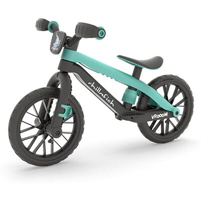 Chillafish loopfiets 2 jaar met moto geluid - blauw groen - lichtgewicht loopfiets jongens en meisjes tot 5 jaar met voetsteun, voetrem en verstelbaar zadel - met 12" rubberskin banden voor extra grip - geen batterijen nodig - model bmxie vroom Chillafish loopfiets 2 jaar met moto geluid - blauw groen - lichtgewicht loopfiets jongens en meisjes tot 5 jaar met voetsteun, voetrem en verstelbaar zadel - met 12" rubberskin banden voor extra grip - geen batterijen nodig - model bmxie vroom