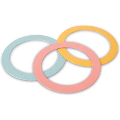 BS Toys jongleer ringen - set 3 ringen - jongleren - actief speelgoed - bio plastic - geschikt vanaf 8 jaar BS Toys jongleer ringen - set 3 ringen - jongleren - actief speelgoed - bio plastic - geschikt vanaf 8 jaar