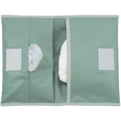 KipKep napper luier-etuitje - pale green - luiers en doekjes to go - rpet - wasbaar - gecoat - groen KipKep napper luier-etuitje - pale green - luiers en doekjes to go - rpet - wasbaar - gecoat - groen