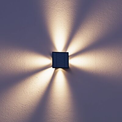 Calex altamura solar wandlamp - tuinverlichting op zonne-energie - buitenlamp met dag nacht sensor - warm wit licht - zwart Calex altamura solar wandlamp - tuinverlichting op zonne-energie - buitenlamp met dag nacht sensor - warm wit licht - zwart