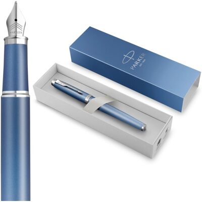Parker im writing rituals vulpen rustgevend blauw afwerking met kleurverloop en verchroomde details medium penpunt blauwe inkt geschenkverpakking Parker im writing rituals vulpen rustgevend blauw afwerking met kleurverloop en verchroomde details medium penpunt blauwe inkt geschenkverpakking