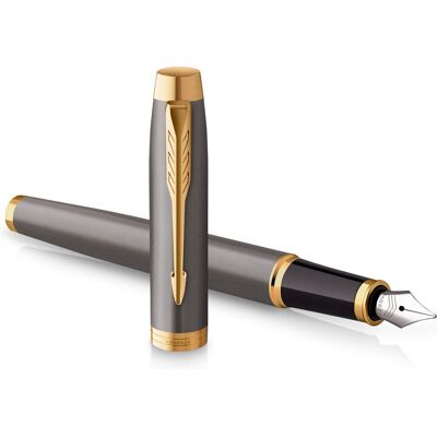 Parker im-vulpen grijze lak met gouden details fijne gepolijste roestvrijstalen penpunt blauwe inkt geschenkverpakking Parker im-vulpen grijze lak met gouden details fijne gepolijste roestvrijstalen penpunt blauwe inkt geschenkverpakking