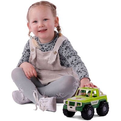 Cavallino jeep groen met 2 speelfiguren Groen Cavallino jeep groen met 2 speelfiguren Groen