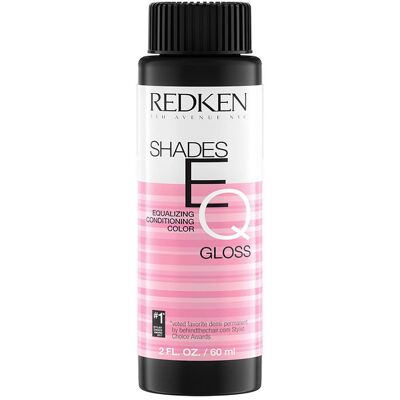 Redken Model 09VG-8.23 - Haarkleuring Redken Model 09VG-8.23 - Haarkleuring