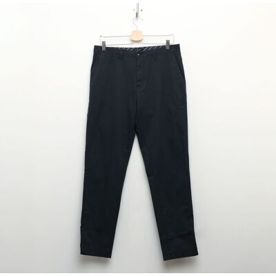 Men's Ted Baker Camburn Regular Fit Trousers in Navy 32/30 Men's Ted Baker Camburn Regular Fit Trousers in Navy 32/30