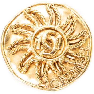 Chanel Pre-owned CC Round Sun Brooch Pin Broche One Size Chanel Pre-owned CC Round Sun Brooch Pin Broche One Size
