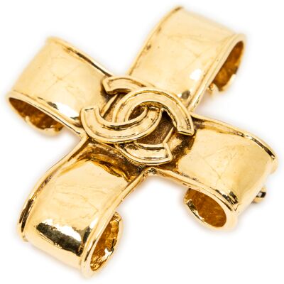 Chanel Pre-owned CC Cross Brooch Pin Broche One Size Chanel Pre-owned CC Cross Brooch Pin Broche One Size