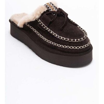 Forever & Always Yalina Leren Platform Mocassin Slippers 41 Forever & Always Yalina Leren Platform Mocassin Slippers 41