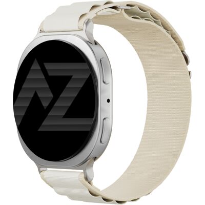 Accezz Nylon Alpine bandje voor de Samsung Galaxy Watch 9 (40/44mm) / Watch 8 (40/44mm) / Classic (46mm) - Sterrenlicht Accezz Nylon Alpine bandje voor de Samsung Galaxy Watch 9 (40/44mm) / Watch 8 (40/44mm) / Classic (46mm) - Sterrenlicht