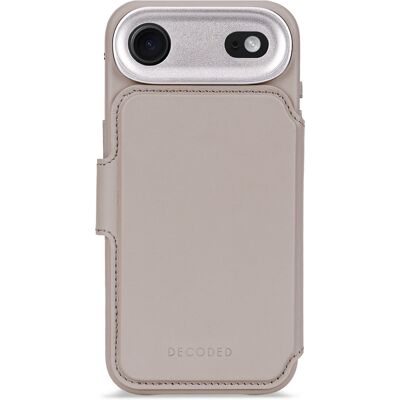 Decoded 2 in 1 Leather Detachable Wallet MagSafe voor de Apple iPhone 17 Pro - Solid Clay Decoded 2 in 1 Leather Detachable Wallet MagSafe voor de Apple iPhone 17 Pro - Solid Clay
