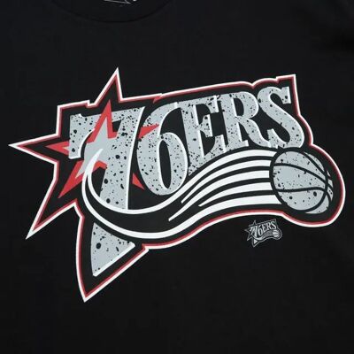 Mitchell & Ness T-shirt Philadelphia 76ers NBA Cracked Cement Zwart S Mitchell & Ness T-shirt Philadelphia 76ers NBA Cracked Cement Zwart S