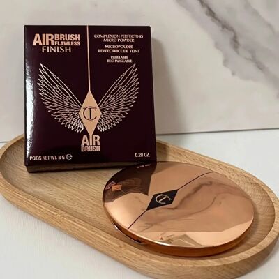 Charlotte Tilbury Hollywood Flawless Filter - Medium - Highlighter/Foundation Charlotte Tilbury Hollywood Flawless Filter - Medium - Highlighter/Foundation