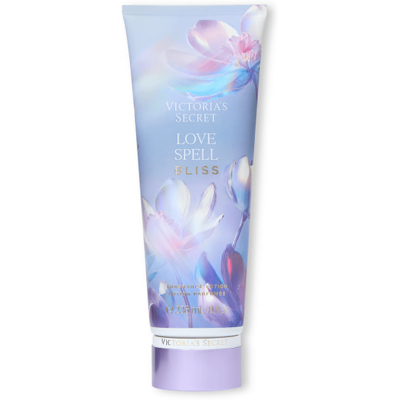 Victoria's Secret Victoria’s Secret Love Spell bodylotion 236 ml Victoria's Secret Victoria’s Secret Love Spell bodylotion 236 ml