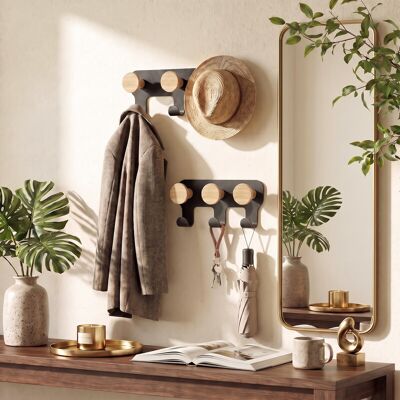 KAPANOU dubbele kledinghangers, wandgemonteerd, set van 2 (6 hangers), vintage bruine rubberhouten kledingrek met stevige zwarte metalen ophangbeugel voor jassen, handdoeken of hoeden, decoratieve hangers voor badkamer, slaapkamer en entree KAPANOU dubbele kledinghangers, wandgemonteerd, set van 2 (6 hangers), vintage bruine rubberhouten kledingrek met stevige zwarte metalen ophangbeugel voor jassen, handdoeken of hoeden, decoratieve hangers voor badkamer, slaapkamer en entree