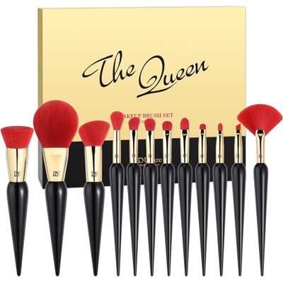 DUcare 12-delig make-upkwastenset in matrode, lippenstiftvorm (cadeaudoos) DUcare 12-delig make-upkwastenset in matrode, lippenstiftvorm (cadeaudoos)