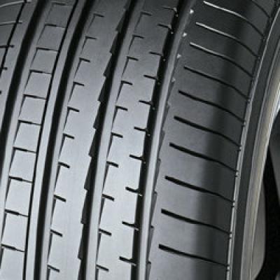 Yokohama Advan V61 235/55 R18 104V Yokohama Advan V61 235/55 R18 104V
