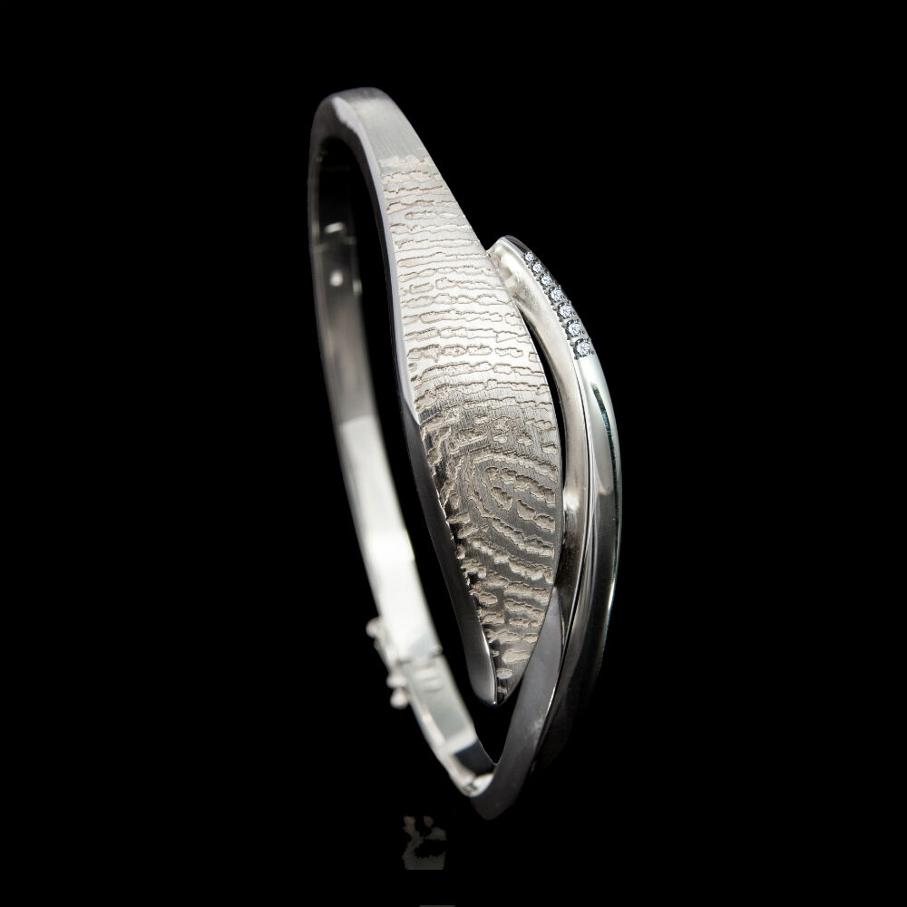 Design armband in zilver met vingerafdruk en zirkonia