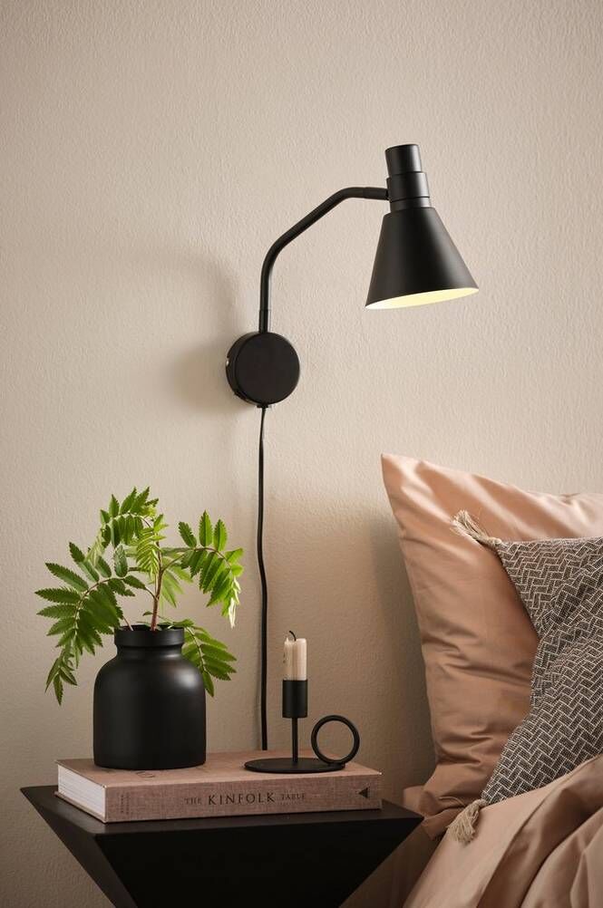 NICEVILLE vegglampe Svart