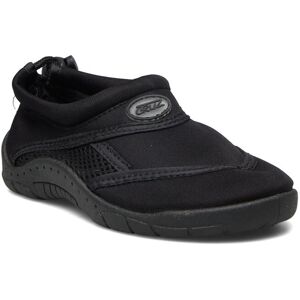 Cruz Greensburg Water Shoe 39 Black 39 Cruz Greensburg Water Shoe 39 Black 39