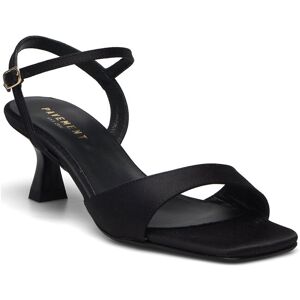 Pavement Helma 38 Black 38 Pavement Helma 38 Black 38