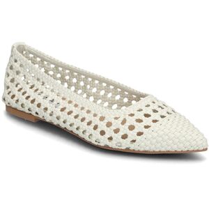 Steve Madden Saxton Ballerina 36 White 36 Steve Madden Saxton Ballerina 36 White 36