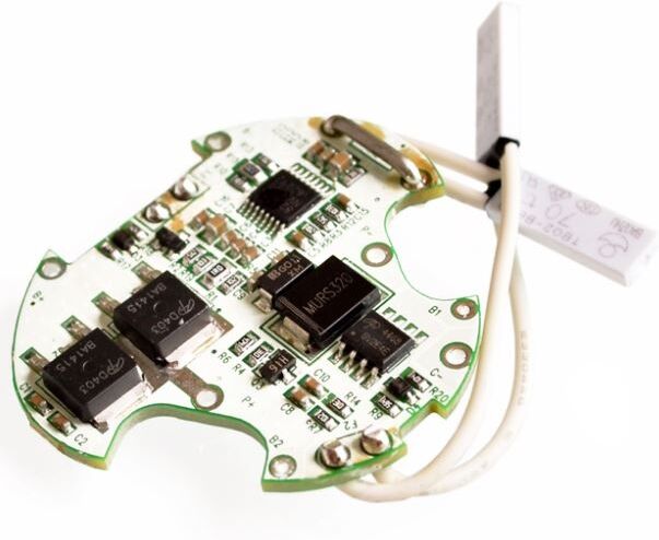 Altitec Beskyttelsekrets BMS/PCM for 3S Li-Ion 30A kont