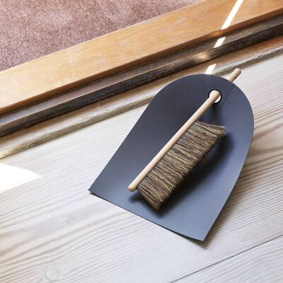 Normann Copenhagen Feiebrett Og Kost - Svart/mørk Grå (Svart) Normann Copenhagen Feiebrett Og Kost - Svart/mørk Grå (Svart)