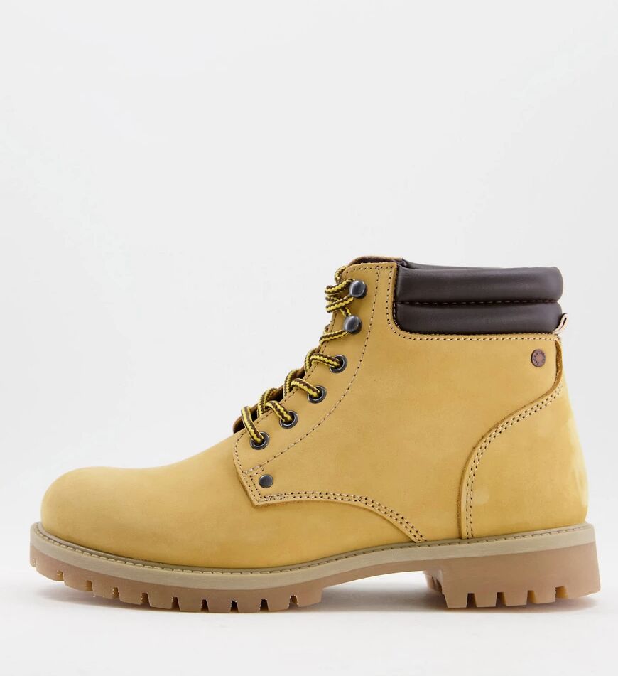 Jack & Jones nubuk trucker boot in tan-Brown  Brown