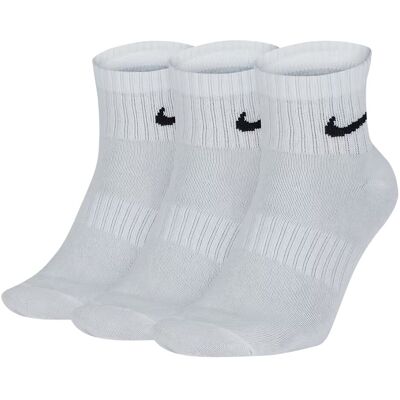 Nike Everyday Lightweight Ankelsokker 3 Pack Hvit M (38-42) Nike Everyday Lightweight Ankelsokker 3 Pack Hvit M (38-42)