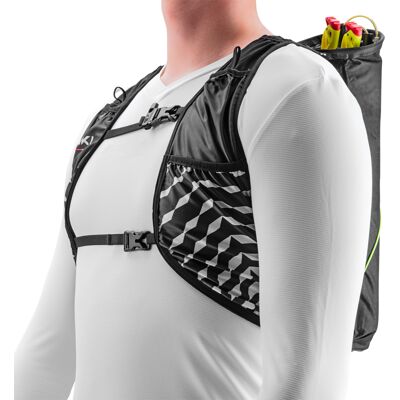Leki Trail Running Quiver Vest Black-white-bright Red L/XL Leki Trail Running Quiver Vest Black-white-bright Red L/XL