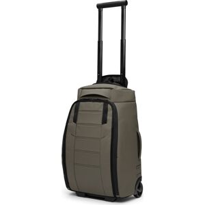 Db Hugger Roller Bag Carry-On 40L Forest Green 40 L Db Hugger Roller Bag Carry-On 40L Forest Green 40 L
