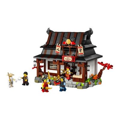 Lego Ninjago 15-årsjubileumssett med 4 våpen-smia 71858 Lego Ninjago 15-årsjubileumssett med 4 våpen-smia 71858