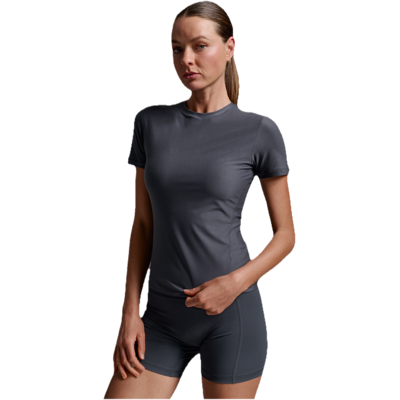 2xu Women's Wonderluxe Fitted Tee India Ink/india Ink S 2xu Women's Wonderluxe Fitted Tee India Ink/india Ink S