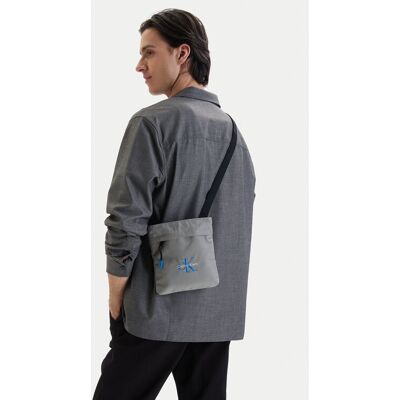 Calvin Klein Saszetka Bold Flatpack LV04D3178G Szary NOSIZE Szary Męskie Calvin Klein Saszetka Bold Flatpack LV04D3178G Szary NOSIZE Szary Męskie