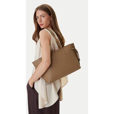 Furla Torebka Ava M WB02069 BX4329 CN 4619S Brązowy NOSIZE Brązowy Damskie Furla Torebka Ava M WB02069 BX4329 CN 4619S Brązowy NOSIZE Brązowy Damskie