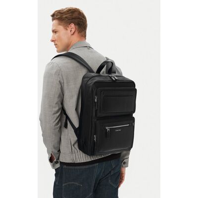 Calvin Klein Plecak Ssnl Raised Logo Double Pocket B LV04D3498G Czarny OS Czarny Męskie Calvin Klein Plecak Ssnl Raised Logo Double Pocket B LV04D3498G Czarny OS Czarny Męskie
