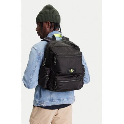 Calvin Klein Plecak Tech Utility Backpack LV04G3122G Czarny NOSIZE Czarny Męskie Calvin Klein Plecak Tech Utility Backpack LV04G3122G Czarny NOSIZE Czarny Męskie