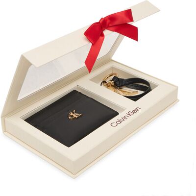 Calvin Klein Zestaw prezentowy Ck Cardcase + Ck Key Fob LV04F0000G Czarny NOSIZE Czarny Męskie Calvin Klein Zestaw prezentowy Ck Cardcase + Ck Key Fob LV04F0000G Czarny NOSIZE Czarny Męskie
